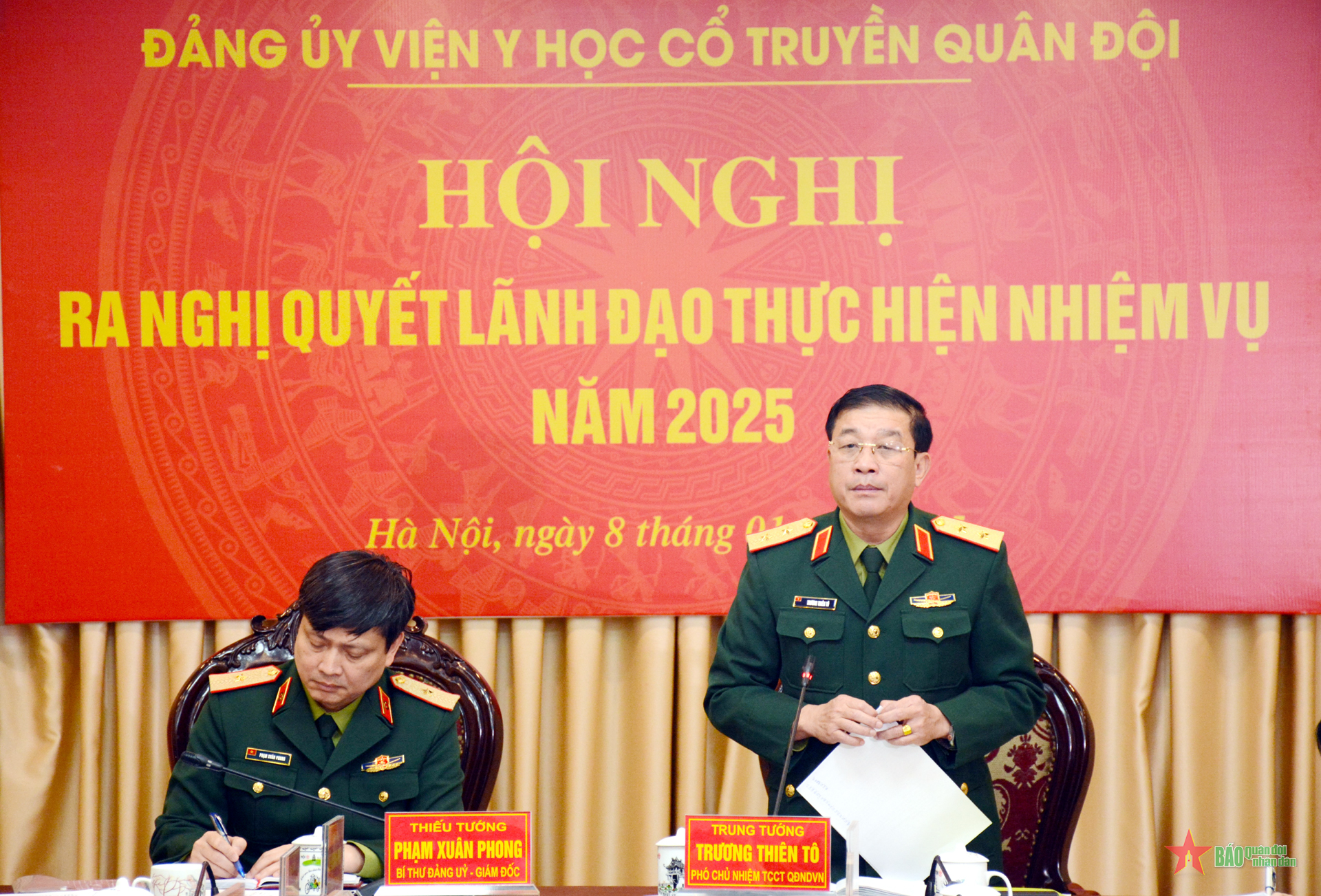 Trung tướng Trương Thiên Tô dự Hội nghị ra nghị quyết lãnh đạo năm 2025 của Đảng ủy Viện Y học cổ truyền Quân đội